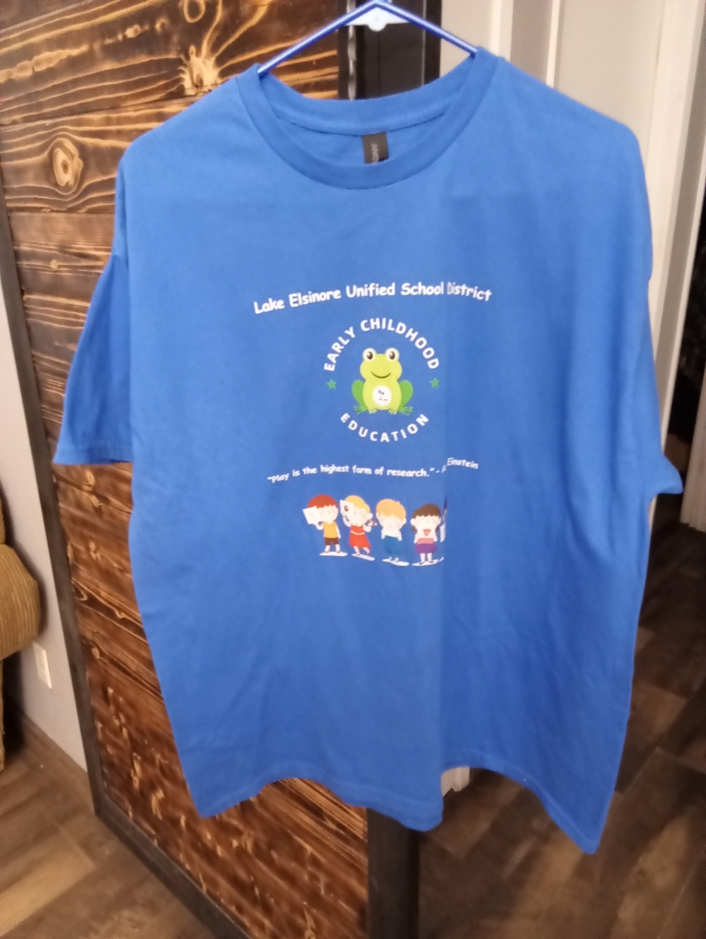 Women's Tee Size XL